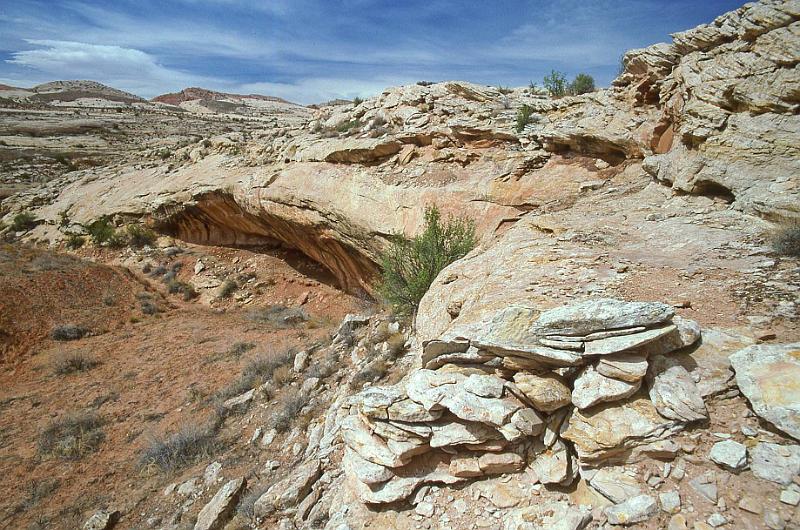 1996-04 Utah Trip 46 Mule Crk Canyon.jpg